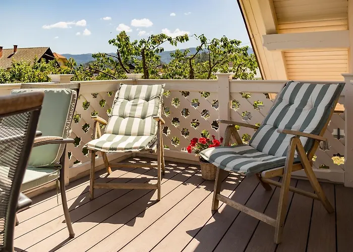 Apartma Summer Garden شقة